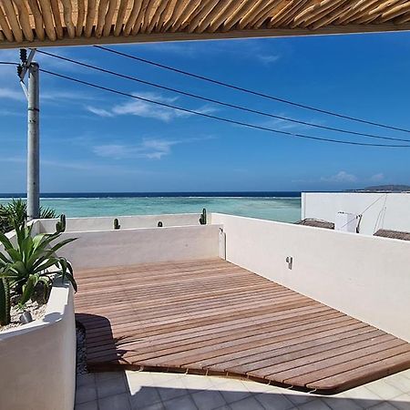 Shore Thing Gili Air Beachfront Apartment Extérieur photo