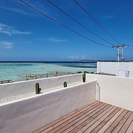 Shore Thing Gili Air Beachfront Apartment Extérieur photo